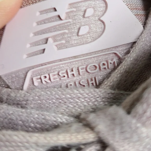 New Balance Fresh Foam Arishi Running Shoe Sneakers Pink 9.5 - Picture 7 of 9